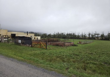 Lote con proyecto aprobado y obra iniciada - Barrio Las Cortadoras